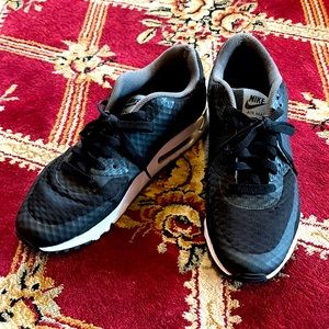 Men’s Nike Vintage Air Max Sneakers